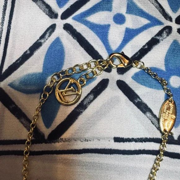 Louis Vuitton Gold and Purple LV Charm Bracelet M61084 LE1124 - Picture 4 of 5